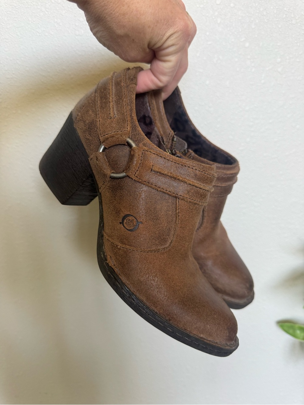 Born Womens Ankle Booties 6.5 women’s